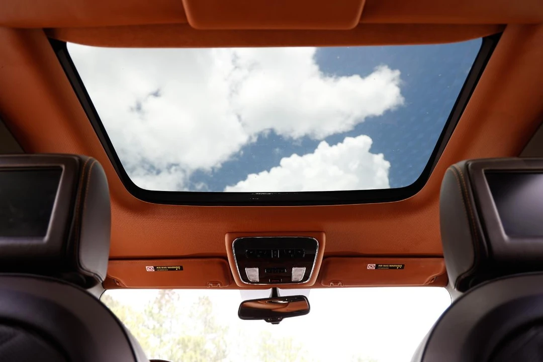 2016 Bentley - Image 24 of 31