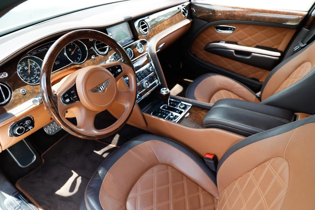 2016 Bentley - Image 6 of 31