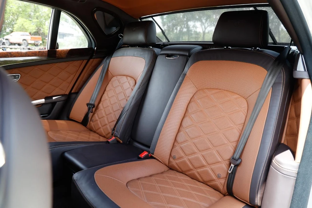 2016 Bentley - Image 10 of 31