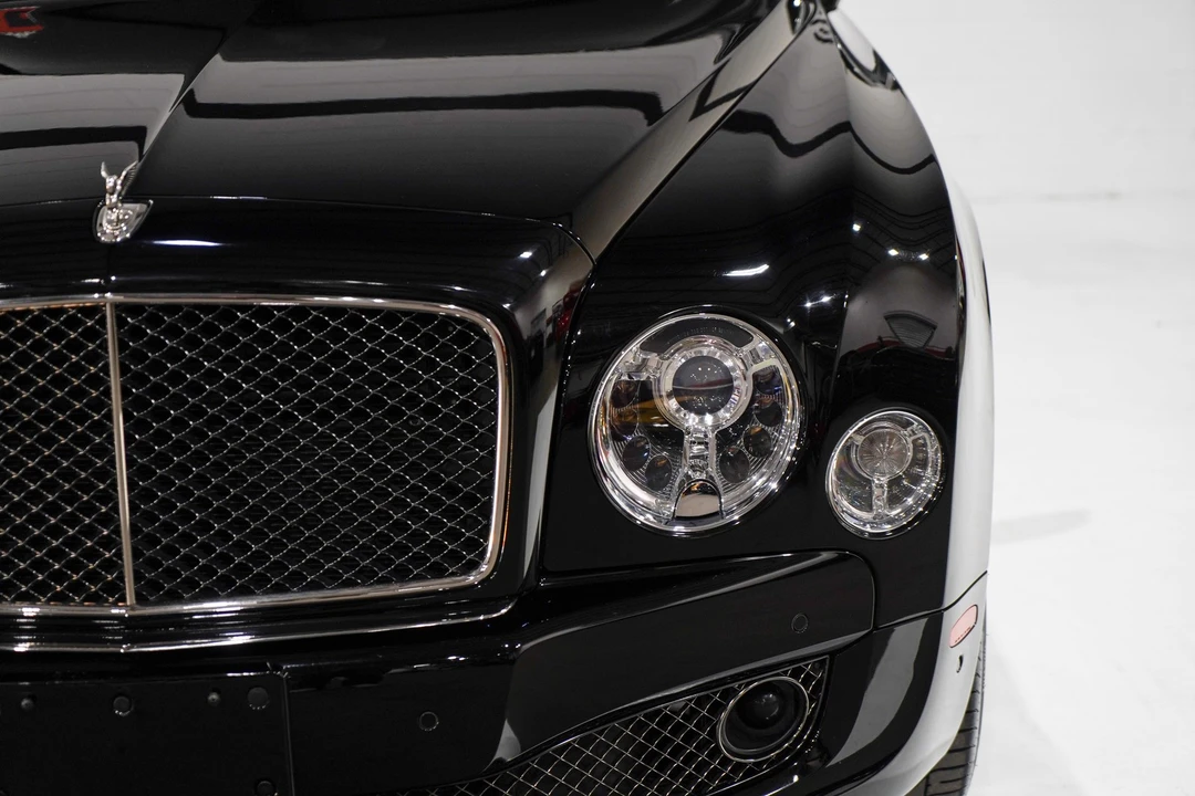 2016 Bentley - Image 28 of 31