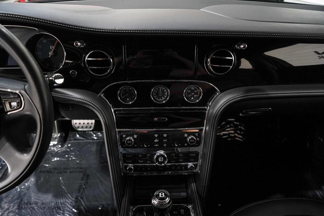 2016 Bentley - Image 11 of 31
