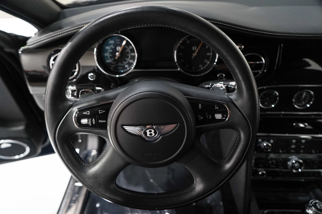 2016 Bentley - Image 10 of 31