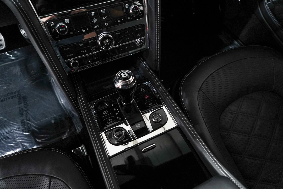 2016 Bentley - Image 12 of 31