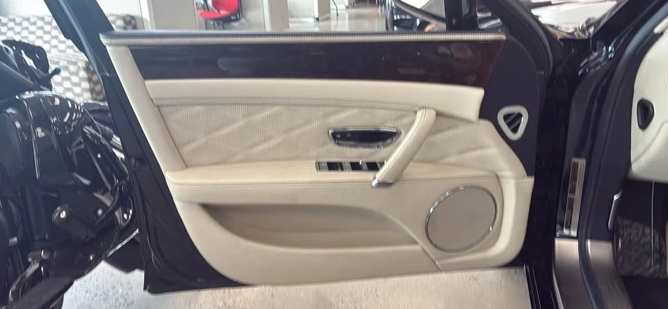 2016 Bentley Continental Flying Spur - Image 13 of 20