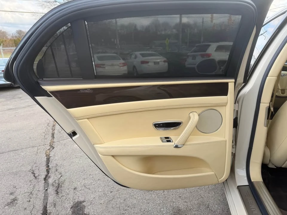 2016 Bentley Continental Flying Spur - Image 10 of 19