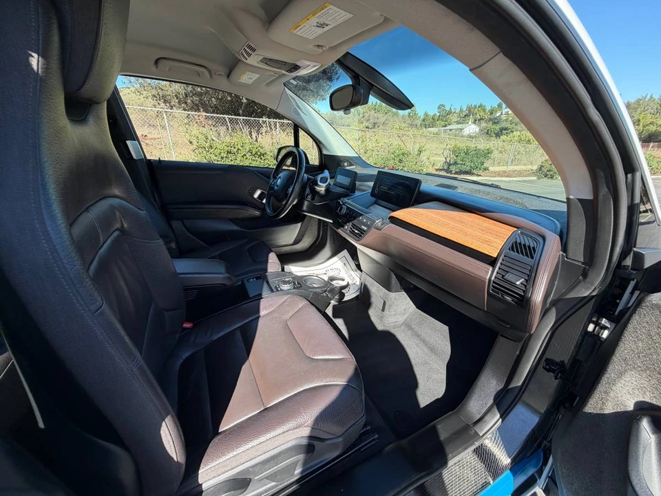 2016 BMW i3 - Image 9 of 16