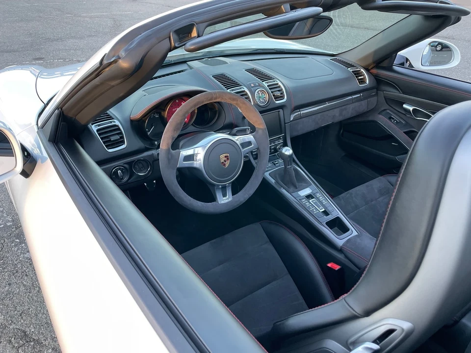 2016 Porsche 981 Boxster GTS - Image 19 of 30