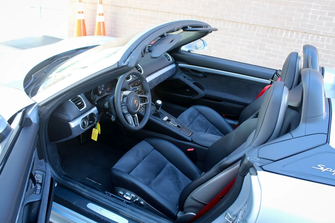 2016 Porsche 981 Boxster Spyder - Image 6 of 13