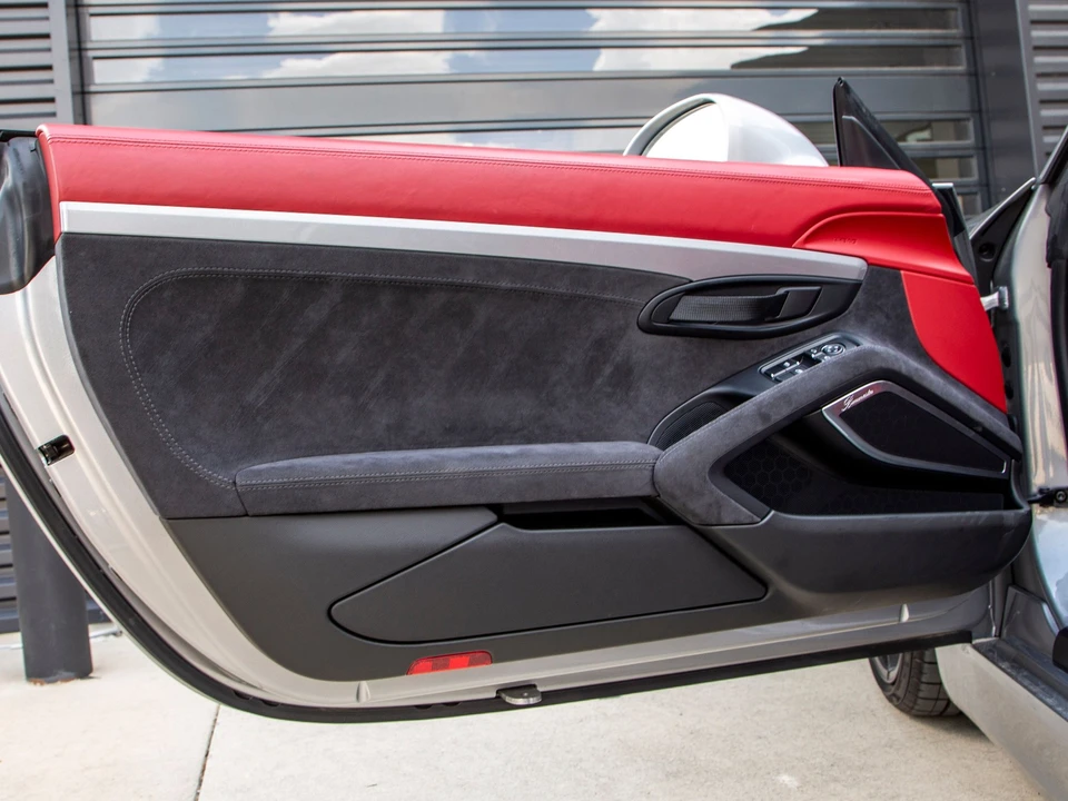 2016 Porsche 981 Boxster Spyder - Image 12 of 19