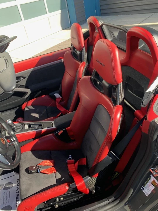 2016 Porsche 981 Boxster Spyder - Image 10 of 11