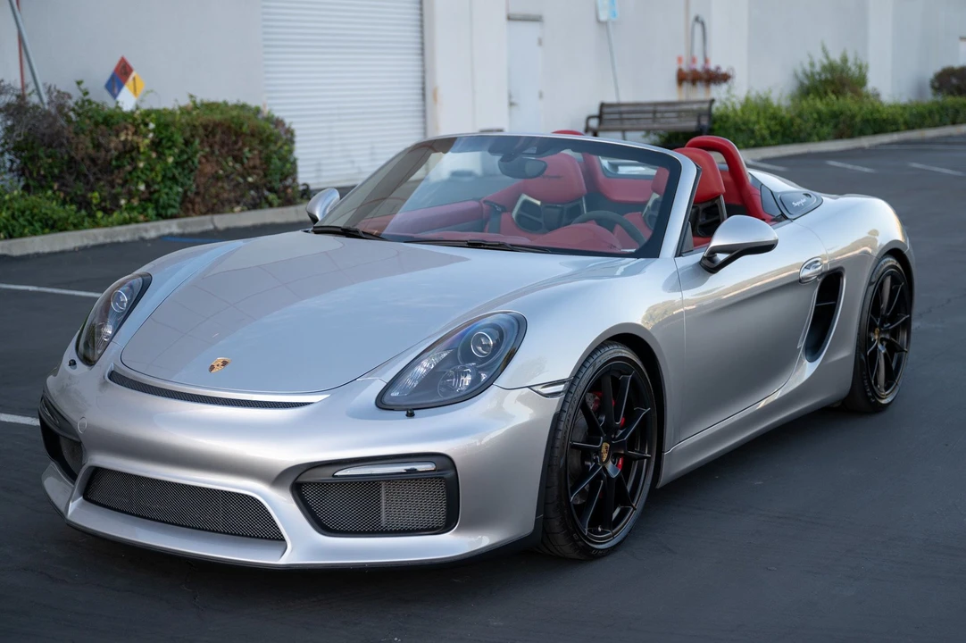2016 Porsche 981 Boxster Spyder - Image 4 of 31