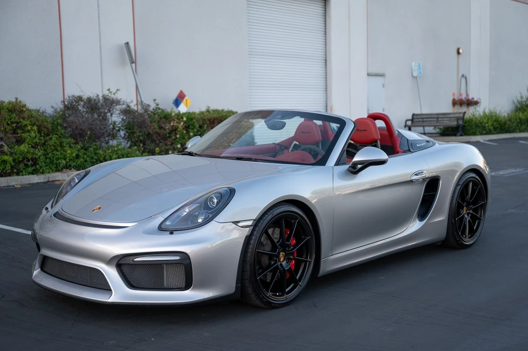 2016 Porsche 981 Boxster Spyder - Image 5 of 31