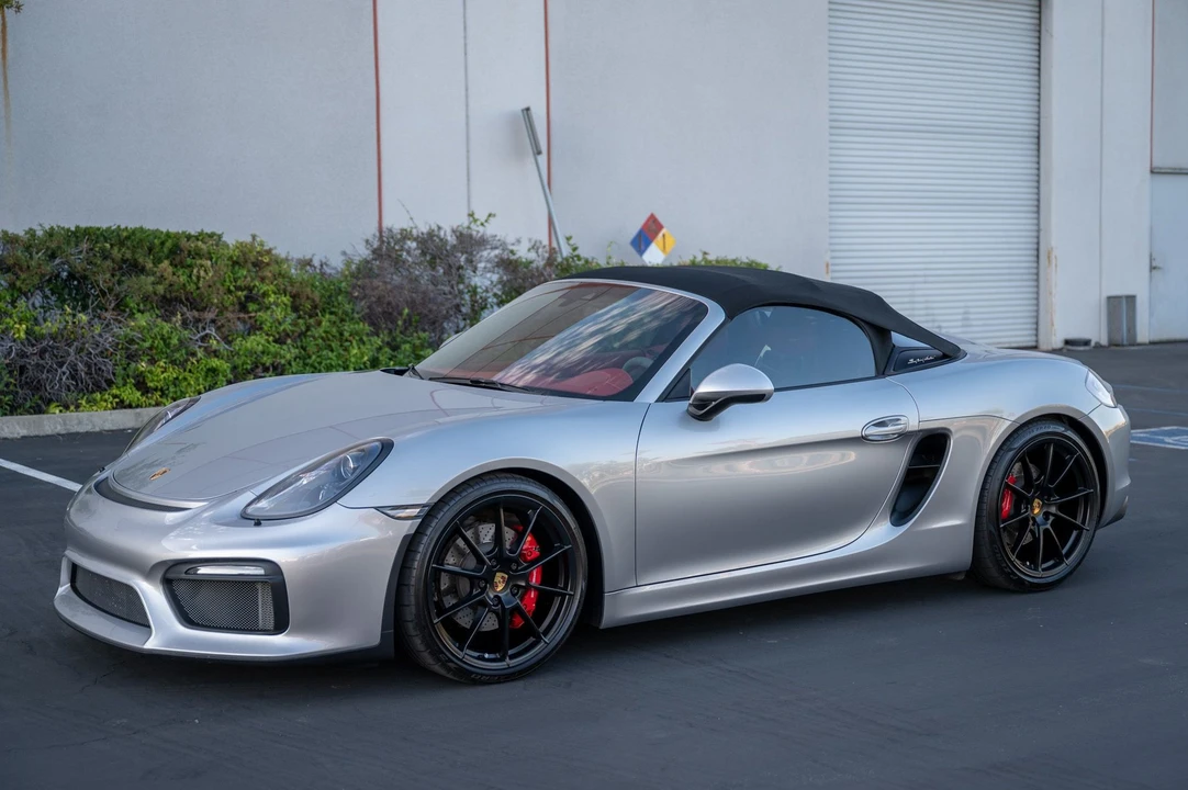 2016 Porsche 981 Boxster Spyder - Image 24 of 31