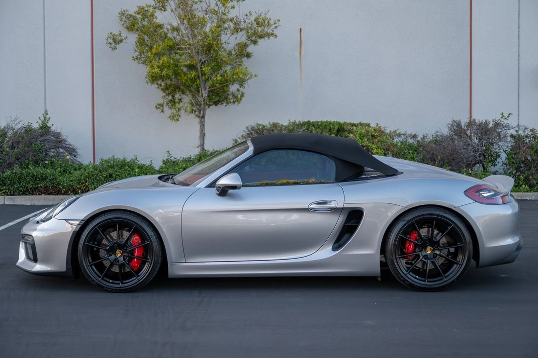 2016 Porsche 981 Boxster Spyder - Image 26 of 31