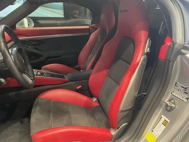 2016 Porsche 981 Boxster Spyder - Image 9 of 11