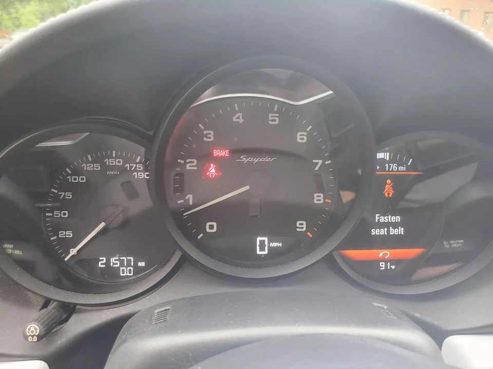 2016 Porsche 981 Boxster Spyder - Image 8 of 9