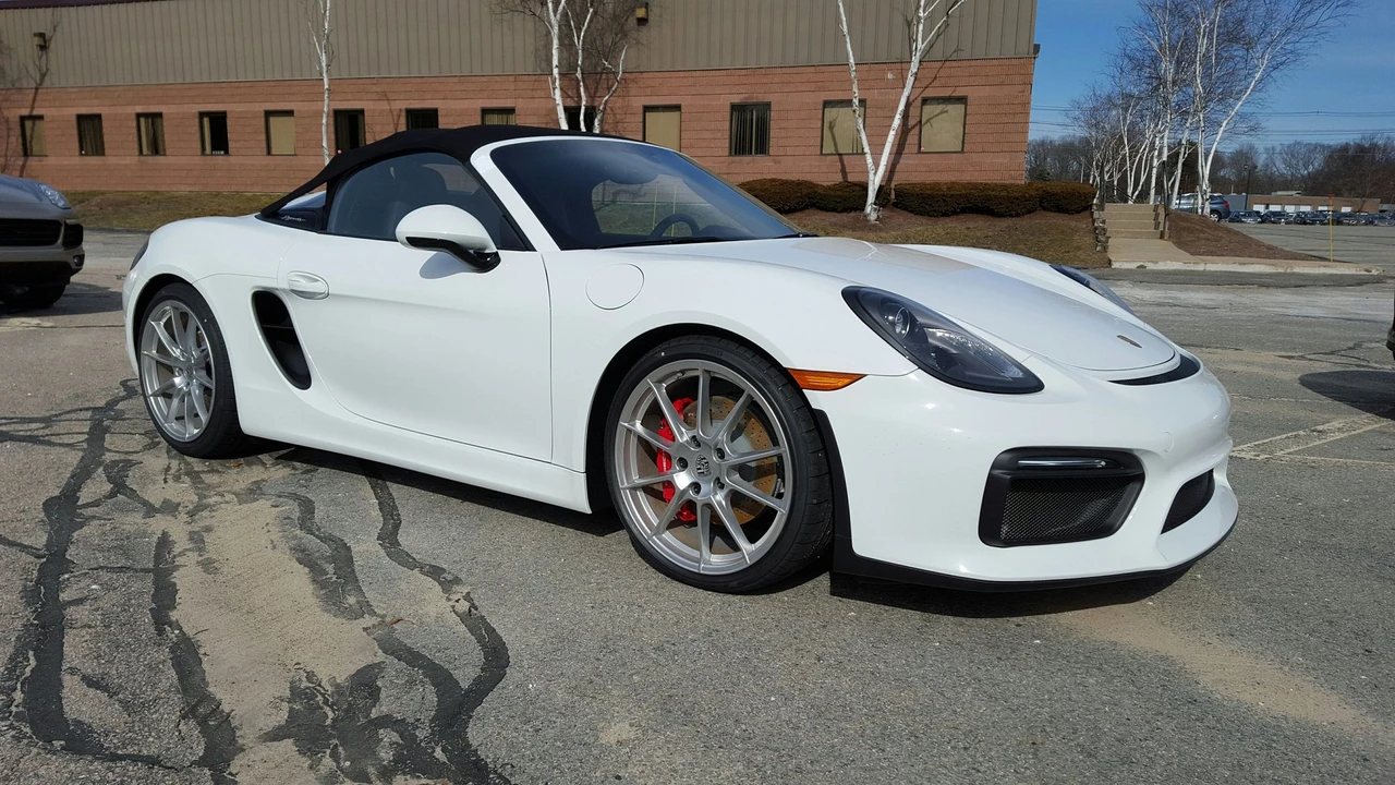 2016 Porsche 981 Boxster Spyder - Image 2 of 4