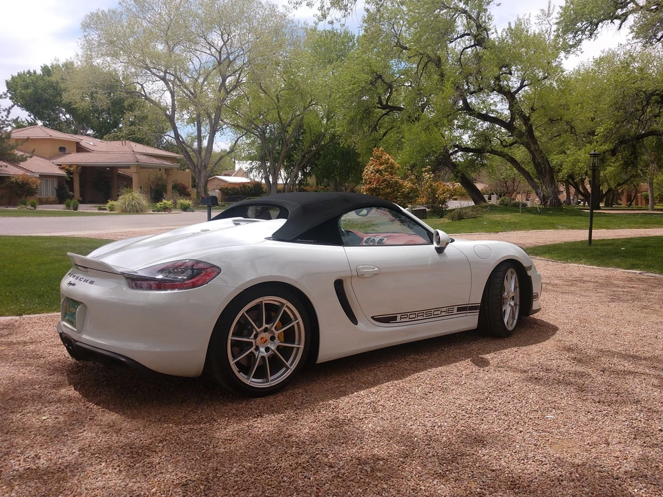 2016 Porsche 981 Boxster Spyder - Image 3 of 9