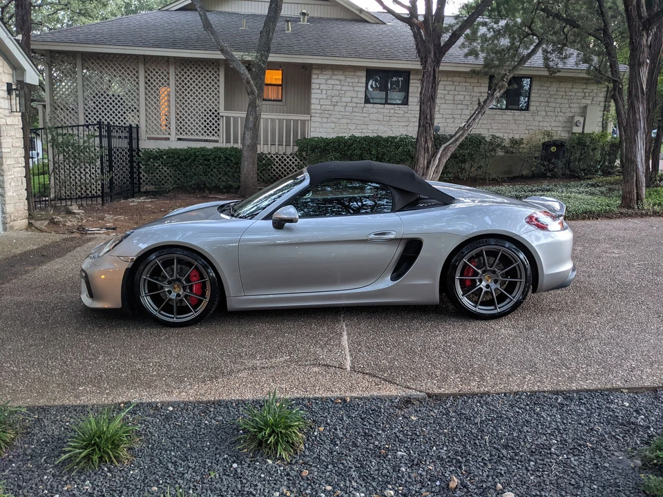 2016 Porsche 981 Boxster Spyder - Image 4 of 20