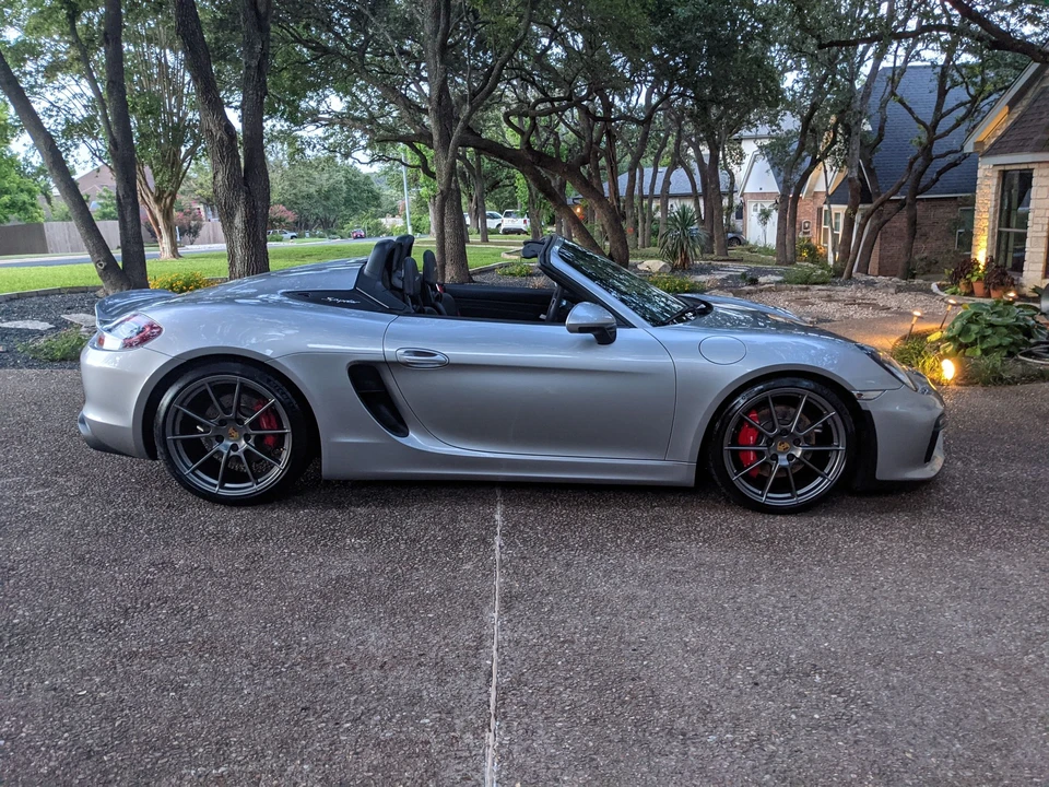 2016 Porsche 981 Boxster Spyder - Image 16 of 20