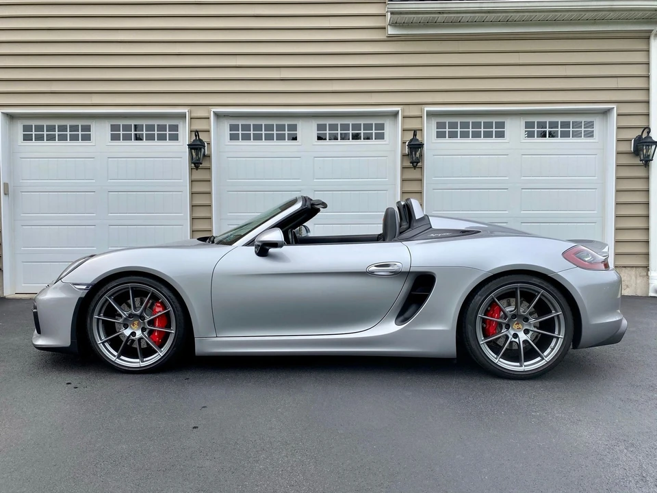 2016 Porsche 981 Boxster Spyder - Image 6 of 31