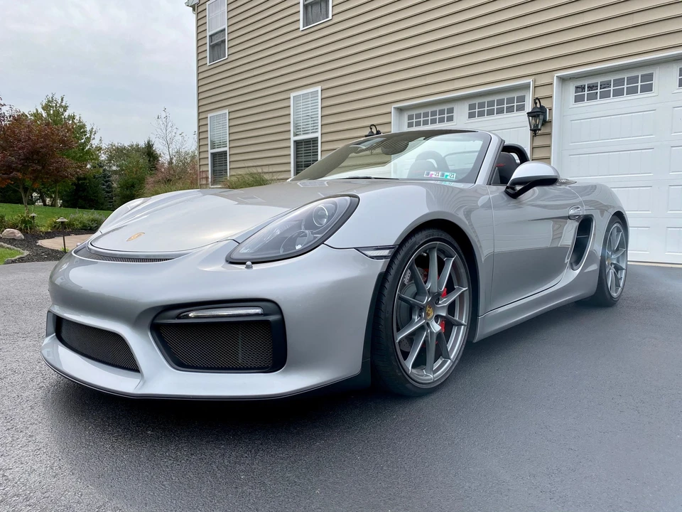 2016 Porsche 981 Boxster Spyder - Image 3 of 31