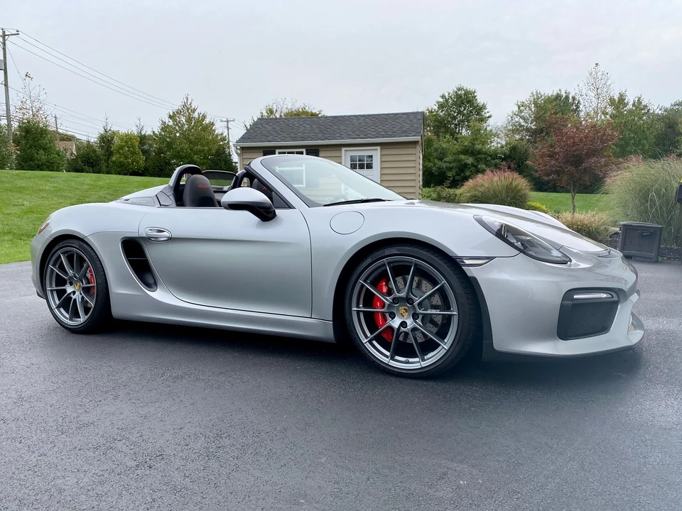 2016 Porsche 981 Boxster Spyder - Image 10 of 31
