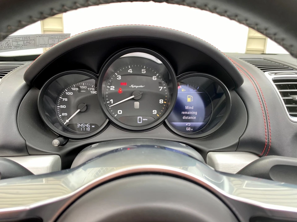 2016 Porsche 981 Boxster Spyder - Image 13 of 31