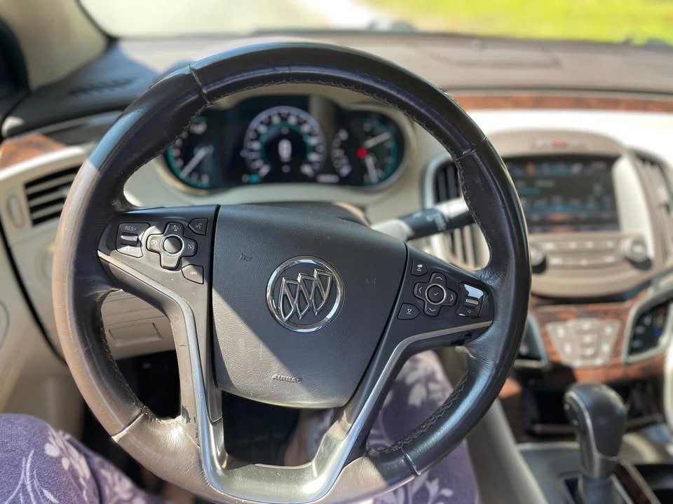 2016 Buick LaCrosse - Image 11 of 17
