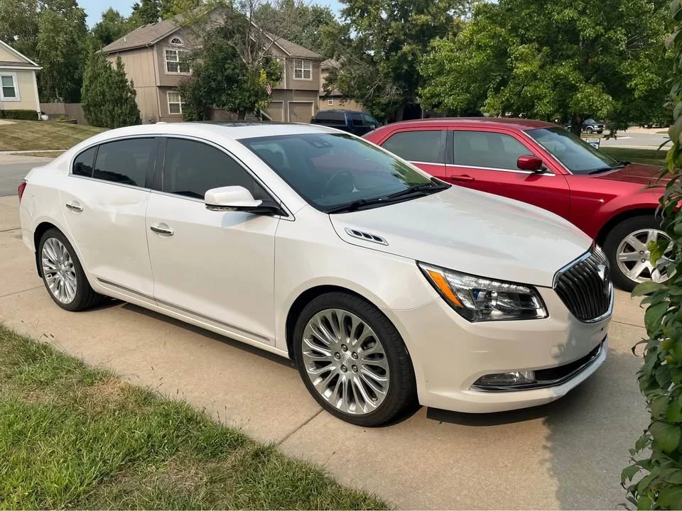 2016 Buick LaCrosse - Image 3 of 10
