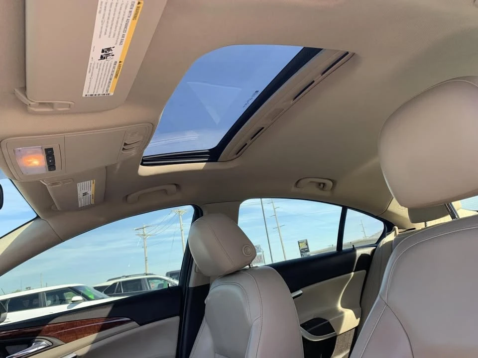 2016 Buick Regal - Image 14 of 16