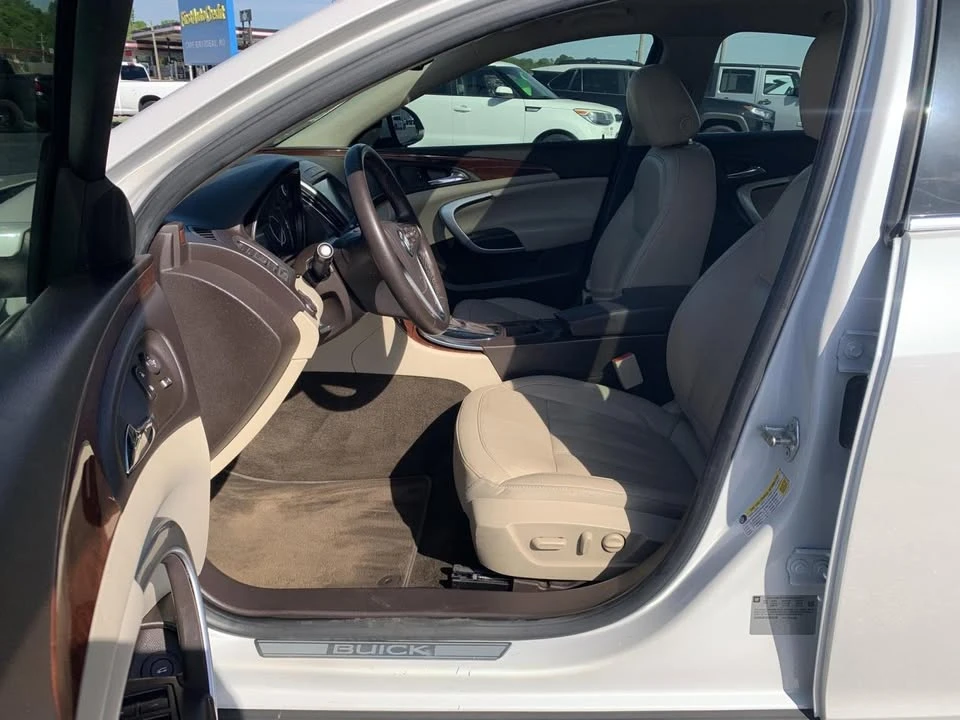 2016 Buick Regal - Image 13 of 16