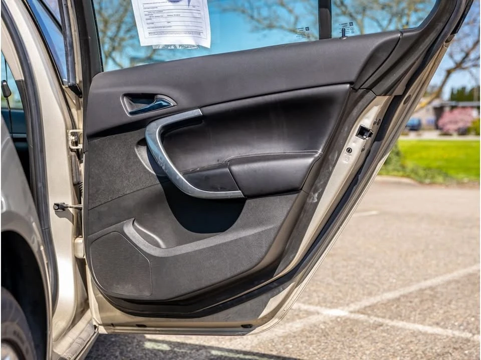 2016 Buick Regal - Image 13 of 19