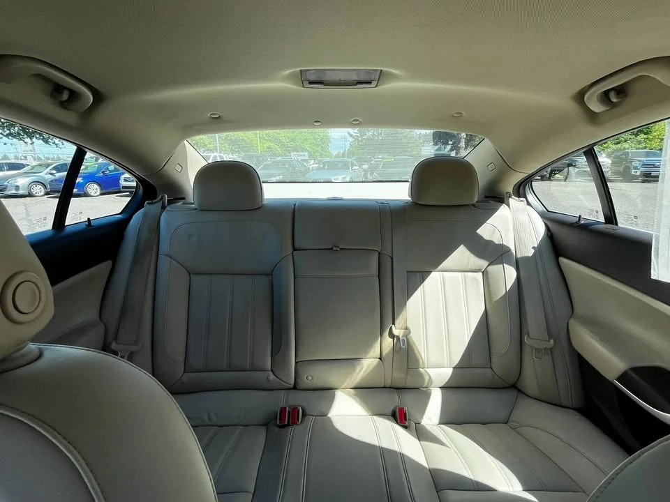 2016 Buick Regal - Image 10 of 19