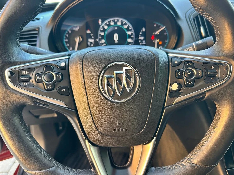 2016 Buick Regal - Image 17 of 24