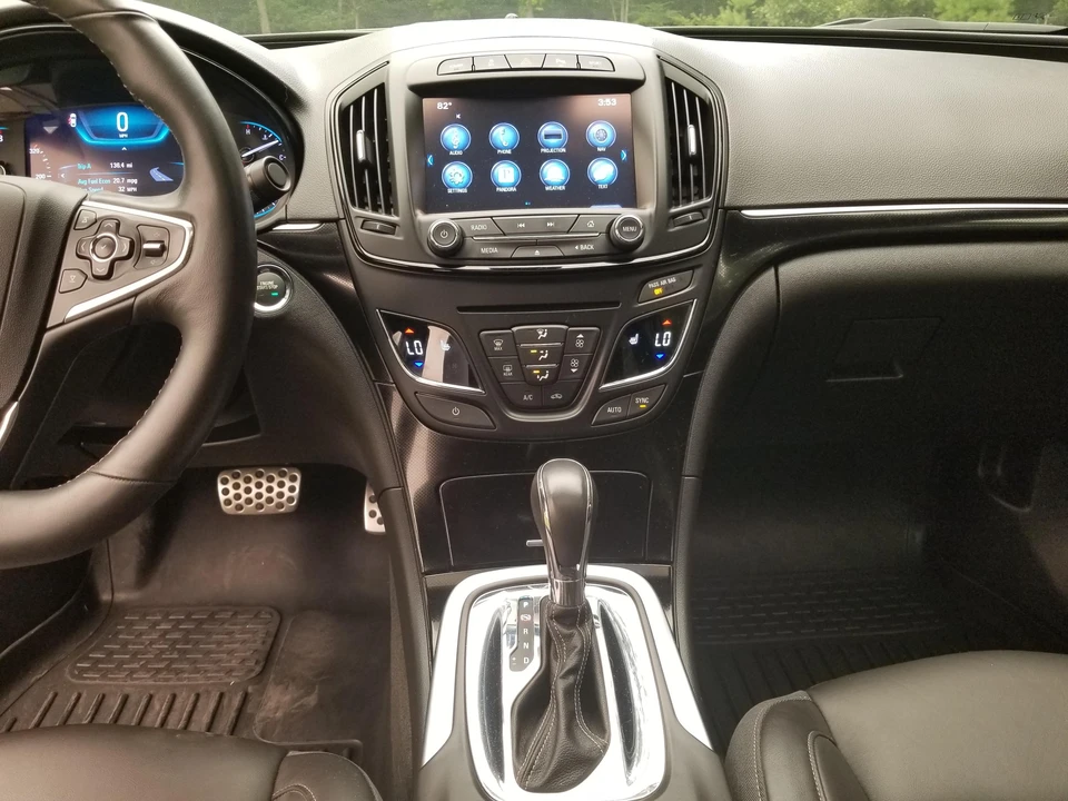 2016 Buick Regal - Image 27 of 31