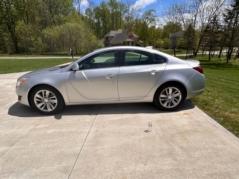 2016 Buick Regal - Image 4 of 10