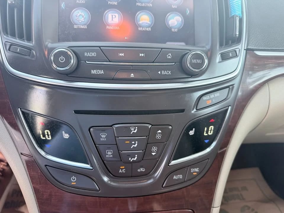 2016 Buick Regal - Image 17 of 20