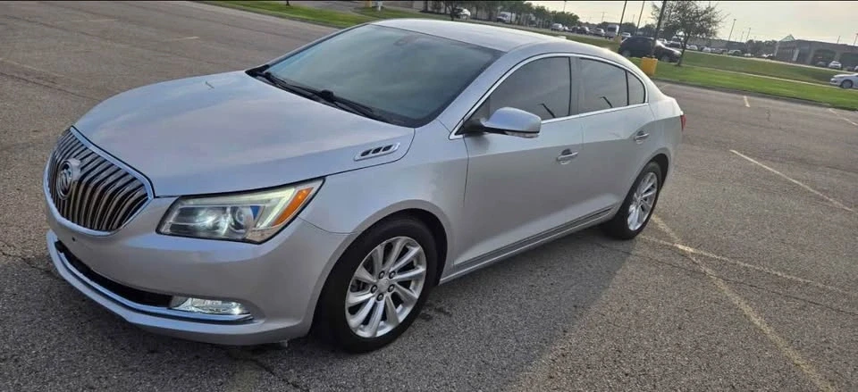 2016 Buick LaCrosse - Image 2 of 9