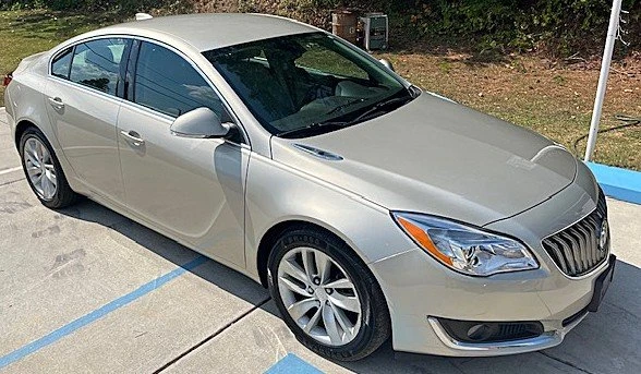 2016 Buick Regal - Image 9 of 20