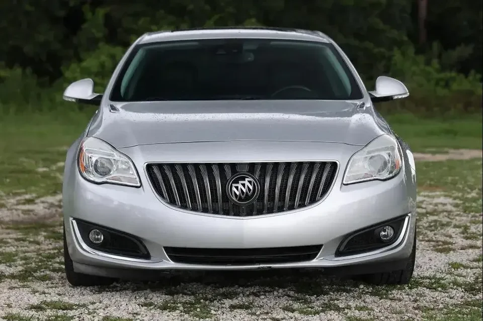 2016 Buick Regal - Image 16 of 19