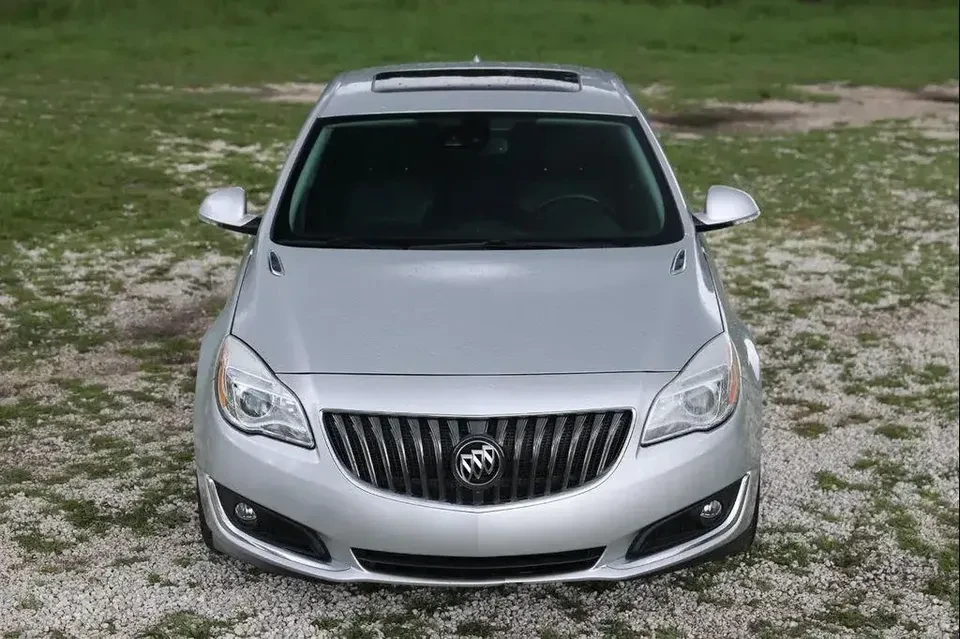 2016 Buick Regal - Image 18 of 19
