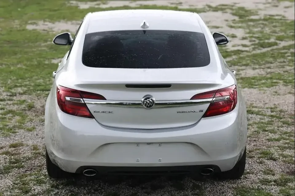 2016 Buick Regal - Image 9 of 19