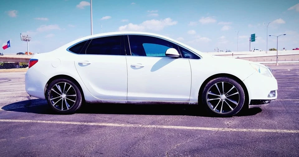 2016 Buick Verano - Image 8 of 10