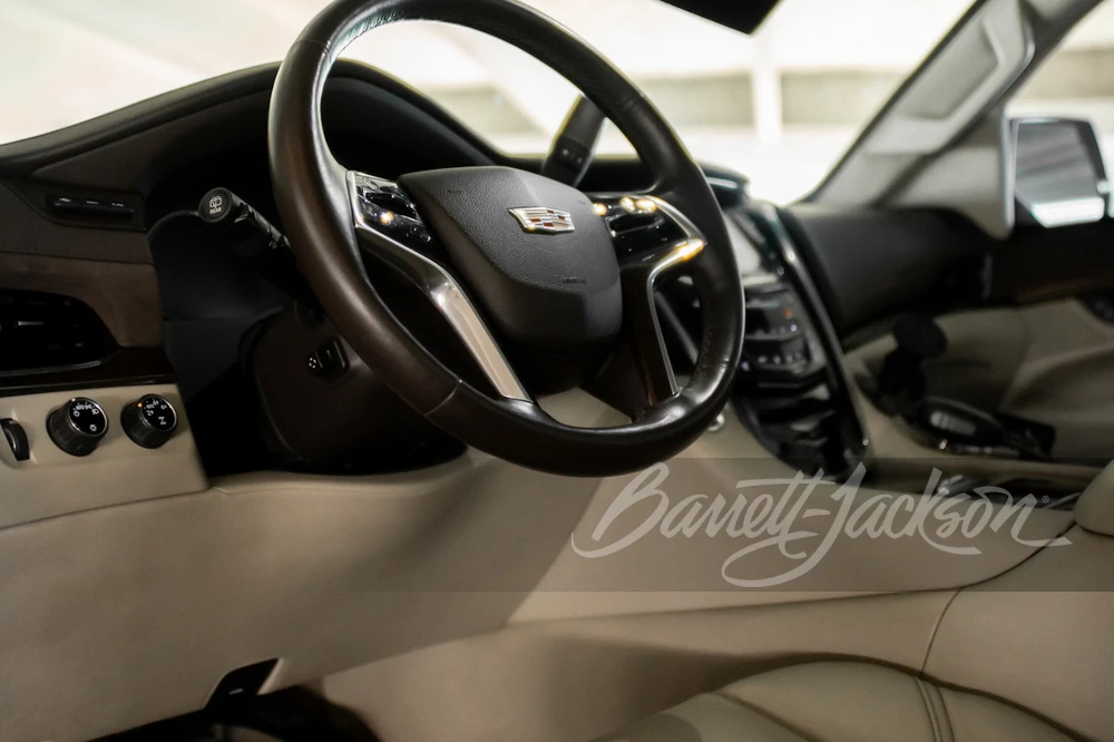 2016 Cadillac Escalade 4th Gen - Image 15 of 18