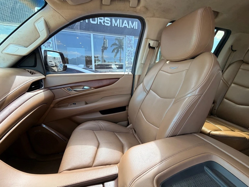 2016 Cadillac Escalade 4th Gen - Image 18 of 21