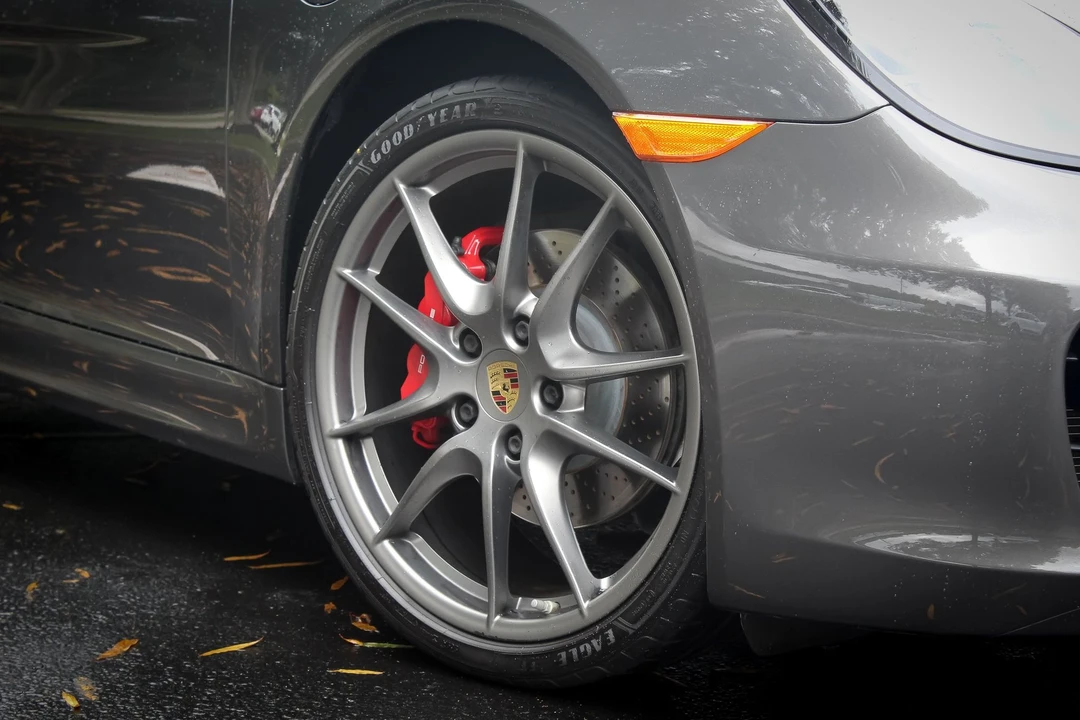 2016 Porsche 981 Cayman S - Image 6 of 18