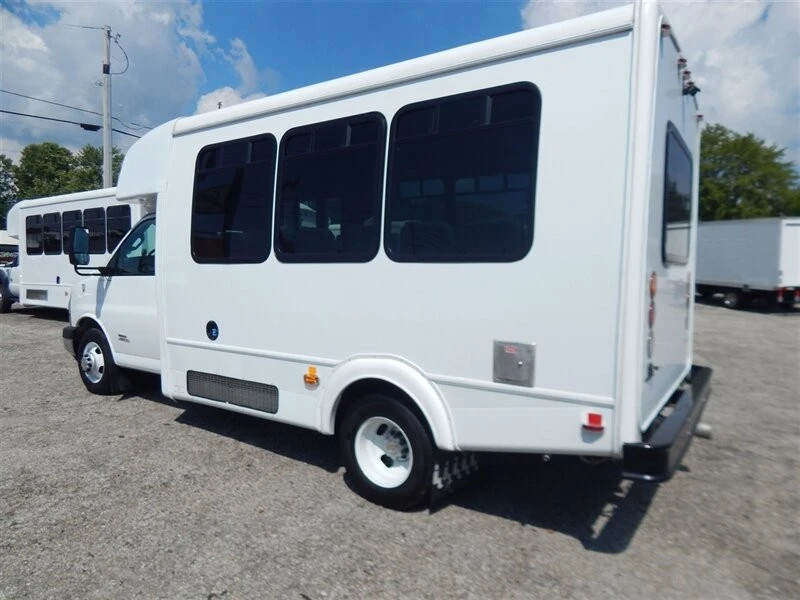 2016 Chevrolet Express - Image 2 of 21