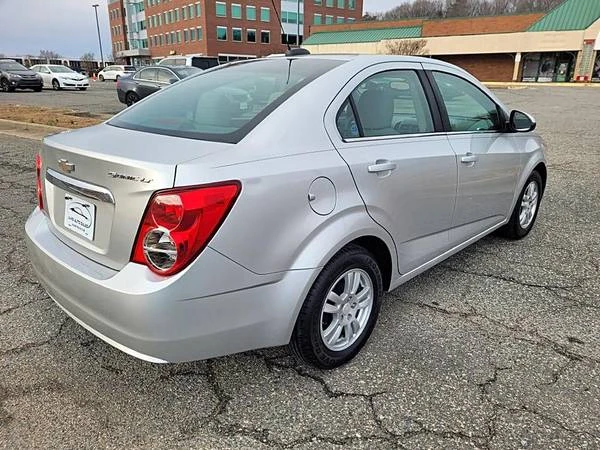 2016 Chevrolet Aveo/Sonic - Image 4 of 21