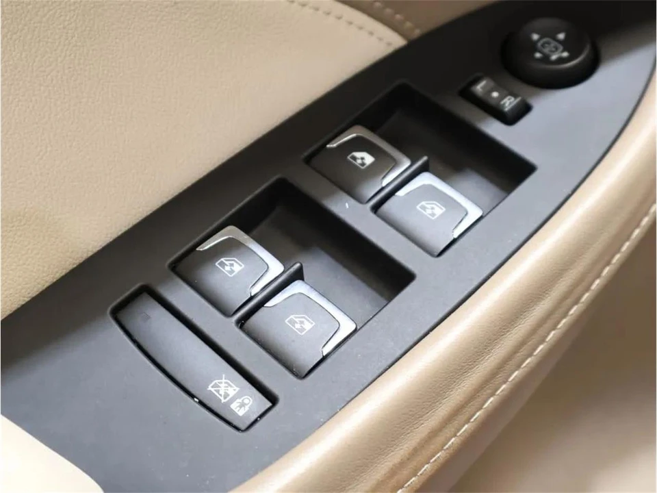 2016 Cadillac CTS 3rd Gen - Image 11 of 31